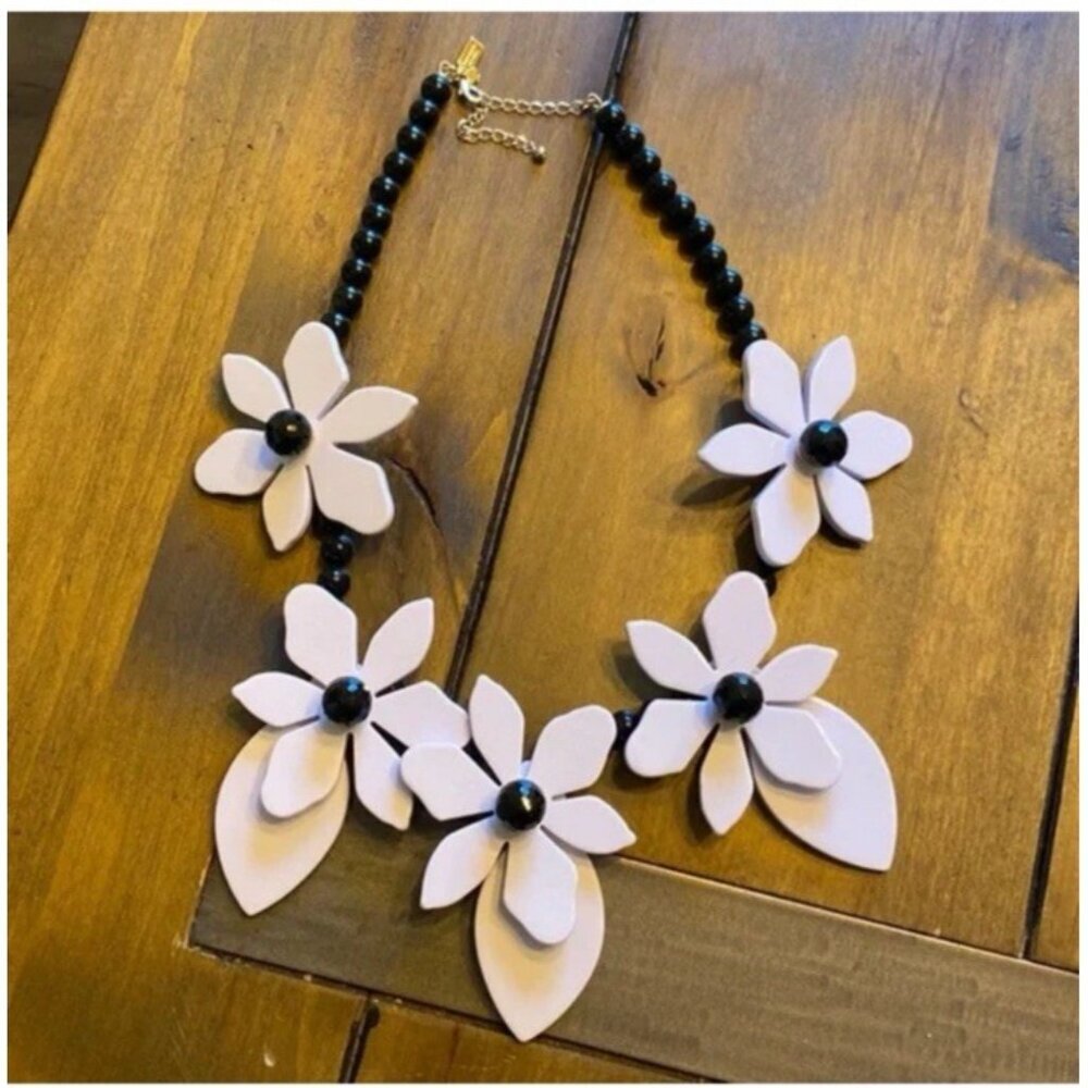 KATE SPADE LOVELY LILLIES STATEMENT BLACK WHITE FLORAL BEAD 21-24" NECKLACE LN - Picture 6 of 10